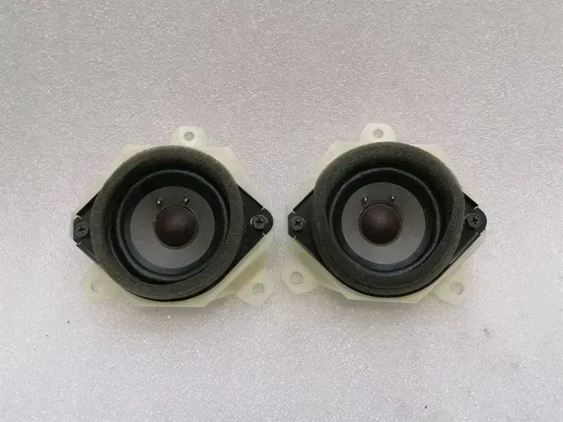 Nissan GT-R Nissan GT-R R35 speaker set 28154JL00A speaker set Body type: Coupe
Fuel: Petrol