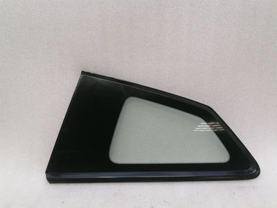 Nissan GT-R R35 vänster bak kvartsglas 83307JF00B Dörrfönster 1/4 bak vänster