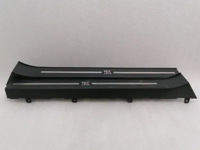Nissan GT-R R35 Dörrtröskel 769B1JF00A Dörrtröskellist