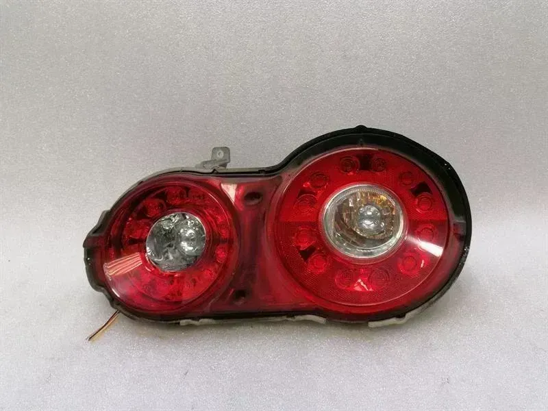 Nissan GT-R Nissan GT-R R35 right rear light 26550JF00A tail light rear right Body type: Coupe
Fuel: Petrol