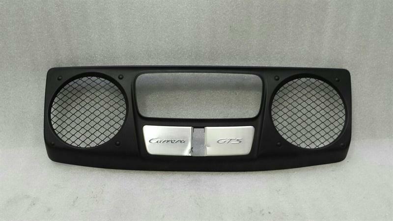 Porsche 911 (991) Porsche 911 991 GTS Rear Cover Grill 99150458305 Grid Trim Rear Body type: Coupe
Fuel: Petrol