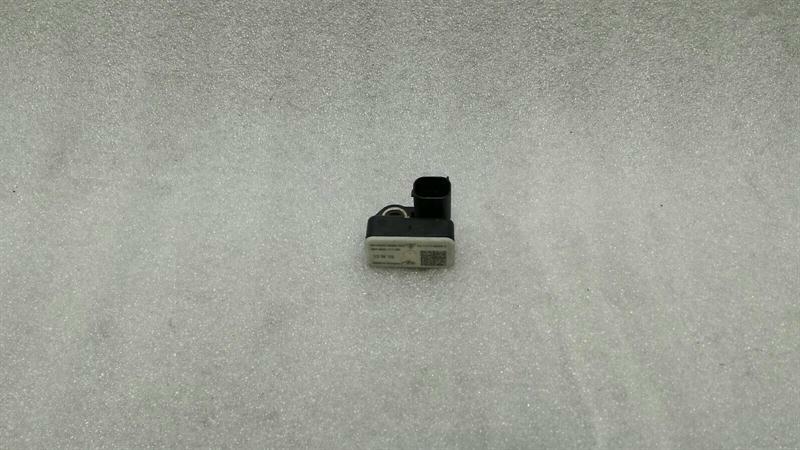 Porsche 911 (991) Porsche 911 991 Crash Sensor 99160611100 Impact Sensor Body type: Coupe
Fuel: Petrol