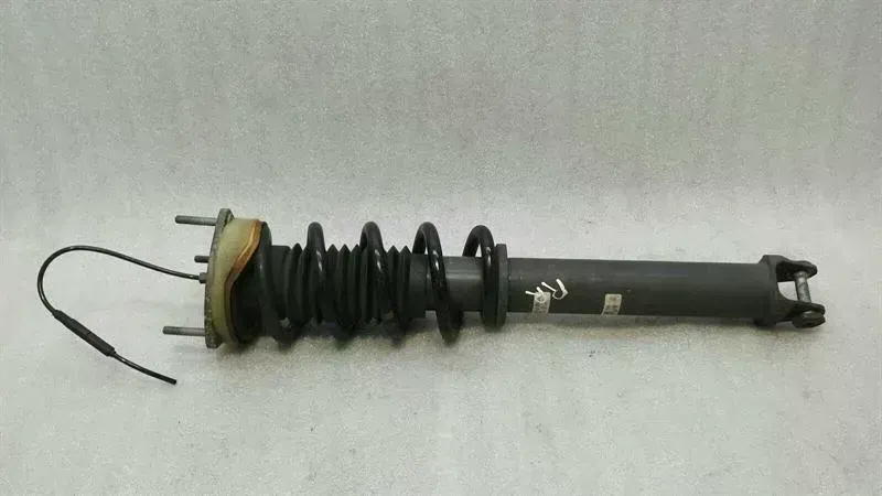 Porsche 911 (991) Porsche 911 991 S Shock Absorber Rear 99133305715 Shock Absorber Rear RE PASM Body type: Coupe
Fuel: Petrol