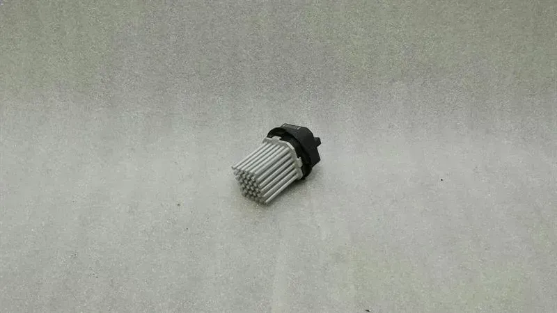 Porsche 911 (991) Porsche 911 991 Heater Resistor 5HL008941 Blower Regulator Regulator Body type: Coupe
Fuel: Petrol