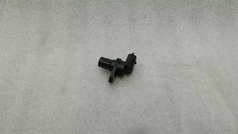 Porsche 911 (991) Porsche 911 991 Camshaft Sensor 99760610603 Camshaft Sensor Body type: Coupe
Fuel: Petrol