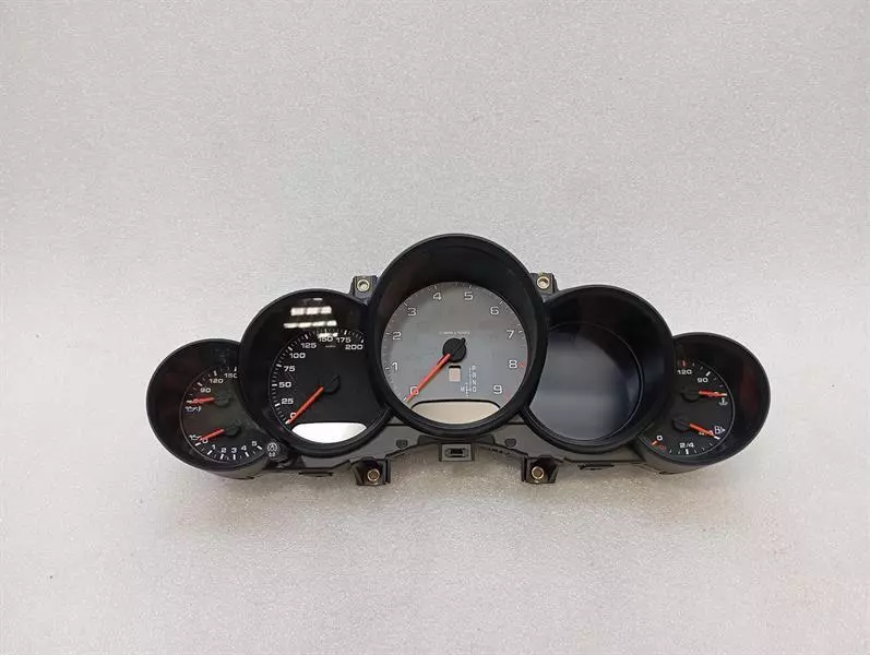 Porsche 911 (991) Porsche 911 991 Instrument Cluster 99164115819 Speedometer MPH UK MK1 PDK Body type: Convertible
Fuel: Petrol