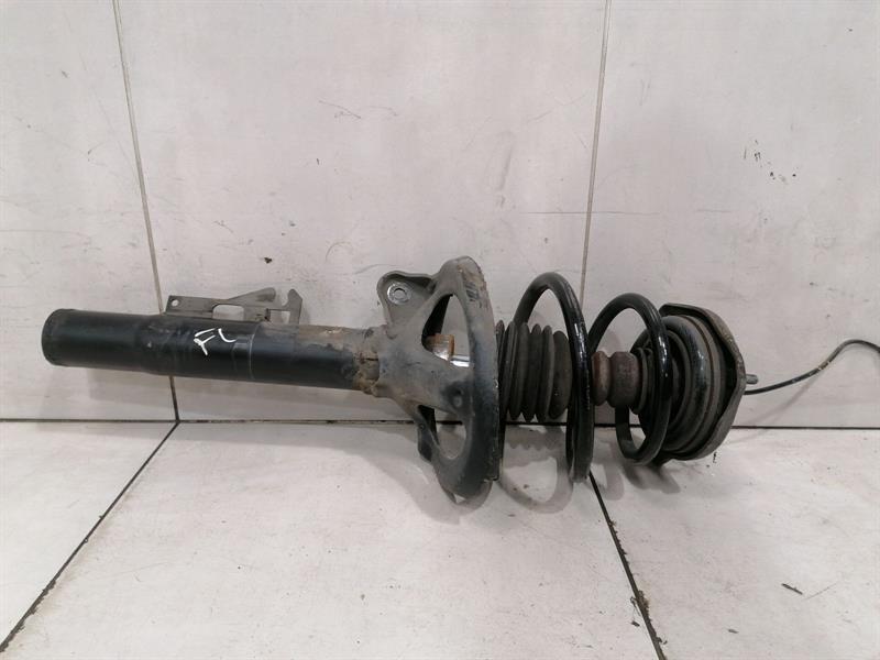 Porsche 911 (991) Porsche 911 997 shock absorber front 99734304724 shock absorber front C4 GTS PASM Body type: Convertible
Fuel: Petrol