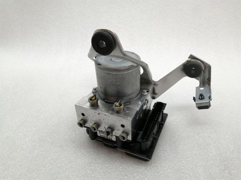 Porsche 911 (991) Porsche 911 997 a.b.s Pump 99735575539 ABS Pump HYDRAULIC BLOCK MK2 Body type: Convertible
Fuel: Petrol