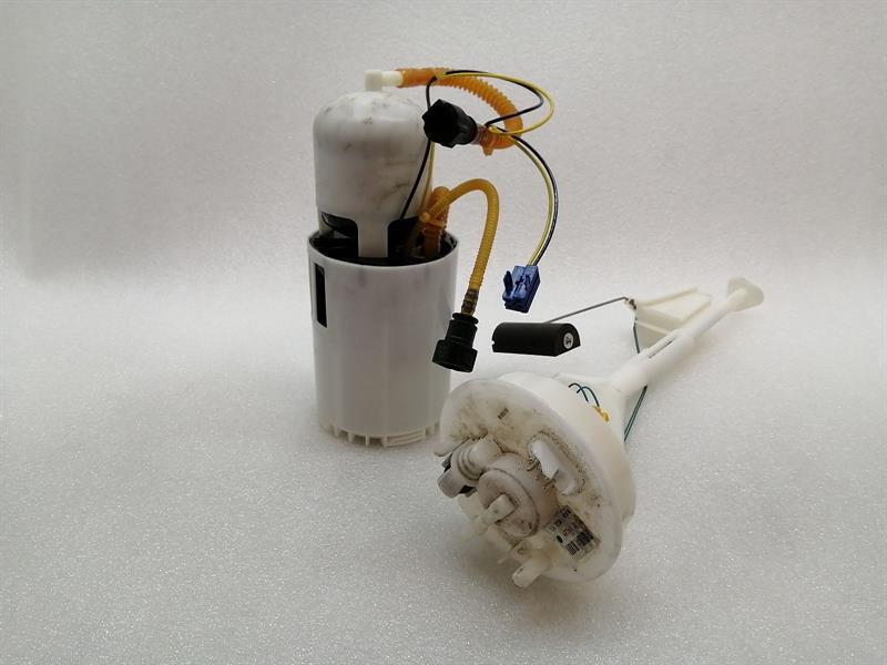 Porsche 911 (991) Porsche 911 997 Fuel Pump Electric 99720142101 Fuel Pump 4S Body type: Convertible
Fuel: Petrol