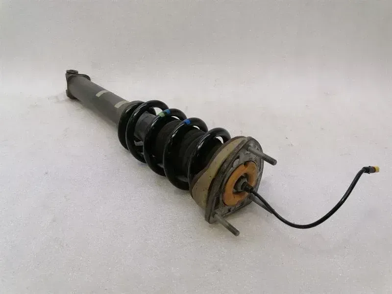 Porsche 911 (991) Porsche 911 991 Shock Absorber Rear 99133305304 Shock Absorber Rear PASM Body type: Coupe
Fuel: Petrol