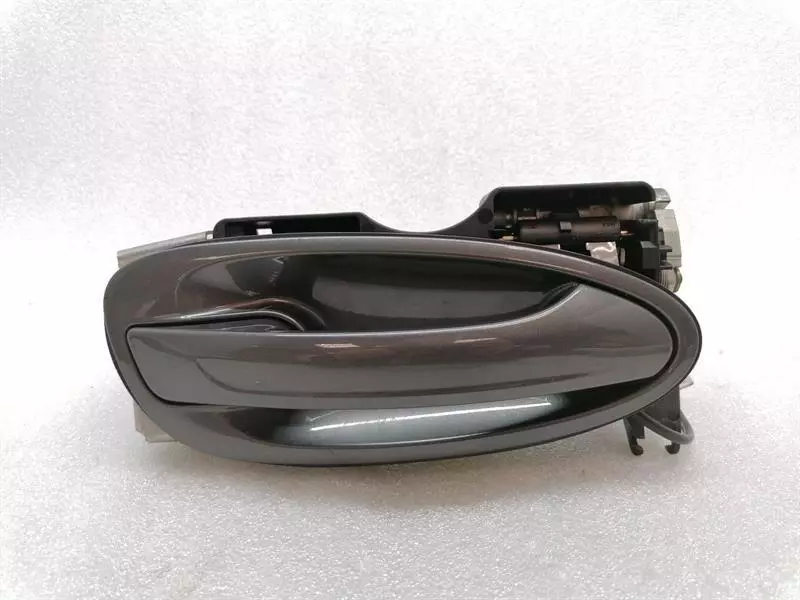 Porsche 911 (991) Porsche 911 991 Right Door Handle 99153764602 Door Handle Right Body type: Coupe
Fuel: Petrol