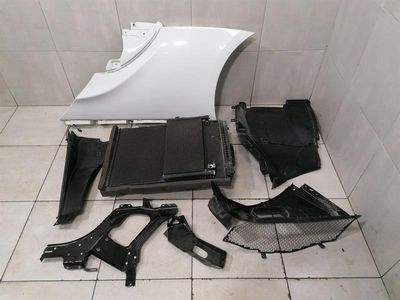 McLaren 570S Spider Radiator Pack 11L0359CP Radiator Pack LEFT LEFT FENDER SET