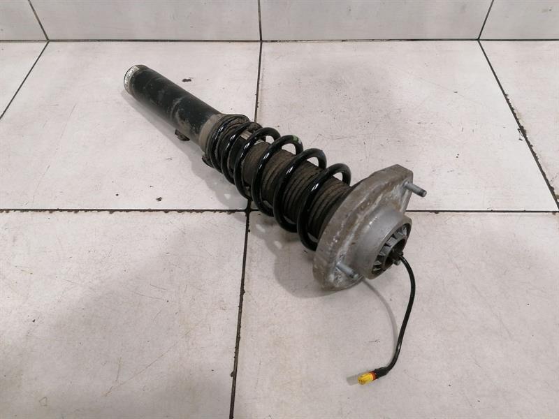 Porsche 911 (991) Porsche 911 991 shock absorber front 99134303512 shock absorber front PASM Body type: Targa
Fuel: Petrol