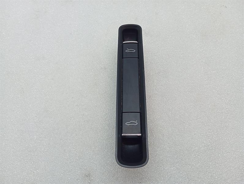 Porsche 911 (991) Porsche 911 991 Boat Switch 99161310501 Switch Hood Body type: Targa
Fuel: Petrol