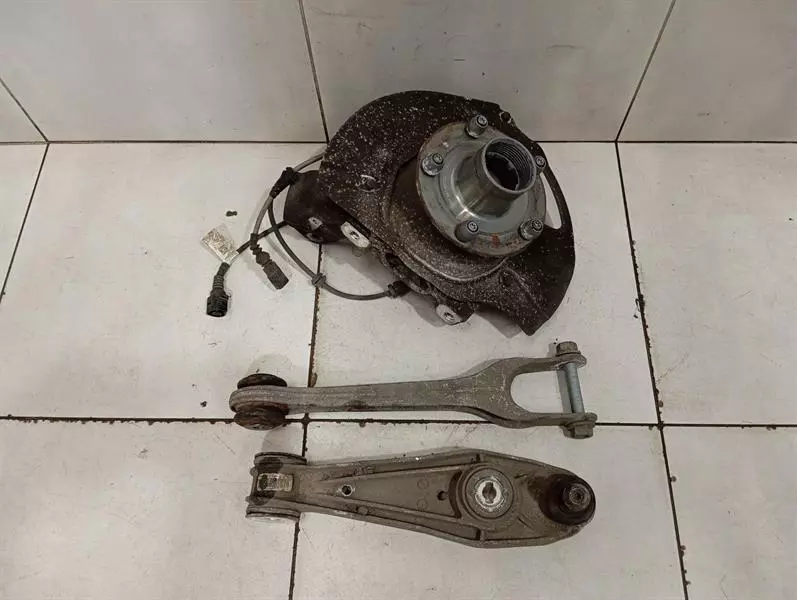 Porsche 911 (991) Porsche 911 991 Right Front Hub Set 99134185805 Wheel Bearing Housing Front Re AWD C4 Body type: Targa
Fuel: Petrol