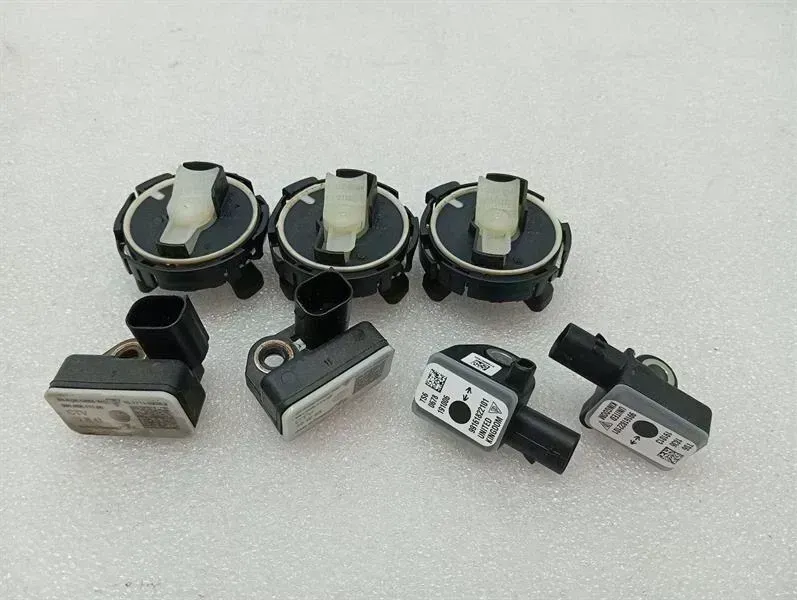 Porsche 911 (991) Porsche 911 991 crash sensor set 9P1959354 crash sensor set Body type: Targa
Fuel: Petrol
