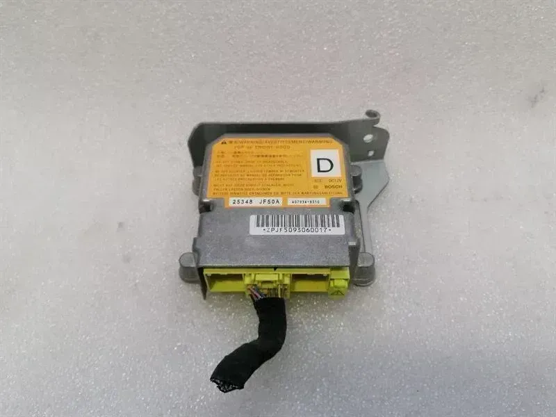 Nissan GT-R Nissan GT-R R35 Safety Module ECU 25348JF50A Air Control Unit SRS Body type: Coupe
Fuel: Petrol