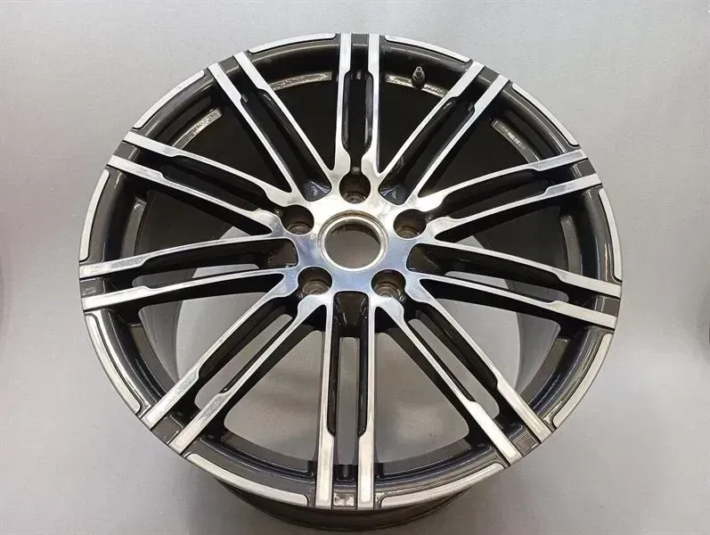 Porsche 911 (991) Porsche 911 991 Alloy Wheel 99136216607 Alloy Wheel Turbo III 11J x 20 ET70 Body type: Targa
Fuel: Petrol