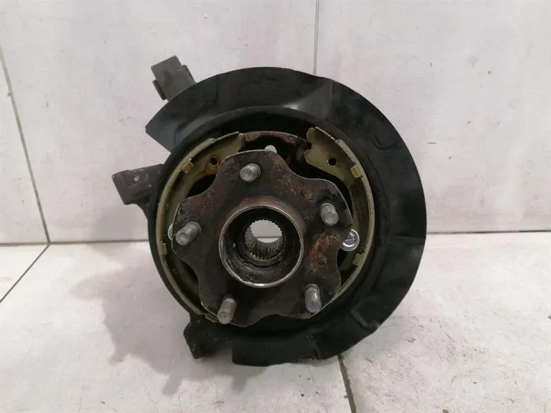 Nissan GT-R R35 Right Rear Hub 43018JF00A Wheel Bearing Housing Rear Right