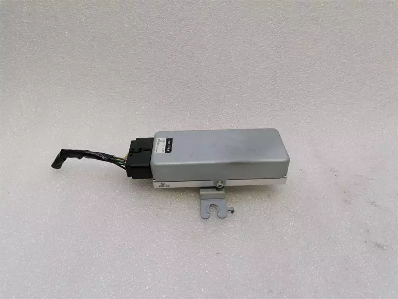 Nissan GT-R Nissan GT-R R35 Fuel Pump Module 17001JF00A Fuel Pump Control Unit Body type: Coupe
Fuel: Petrol