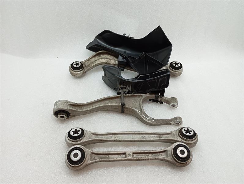 Porsche 911 (992) Porsche 911 992 right rear wishbone 9P1505227 rear right wishbone Body type: Convertible
Fuel: Petrol