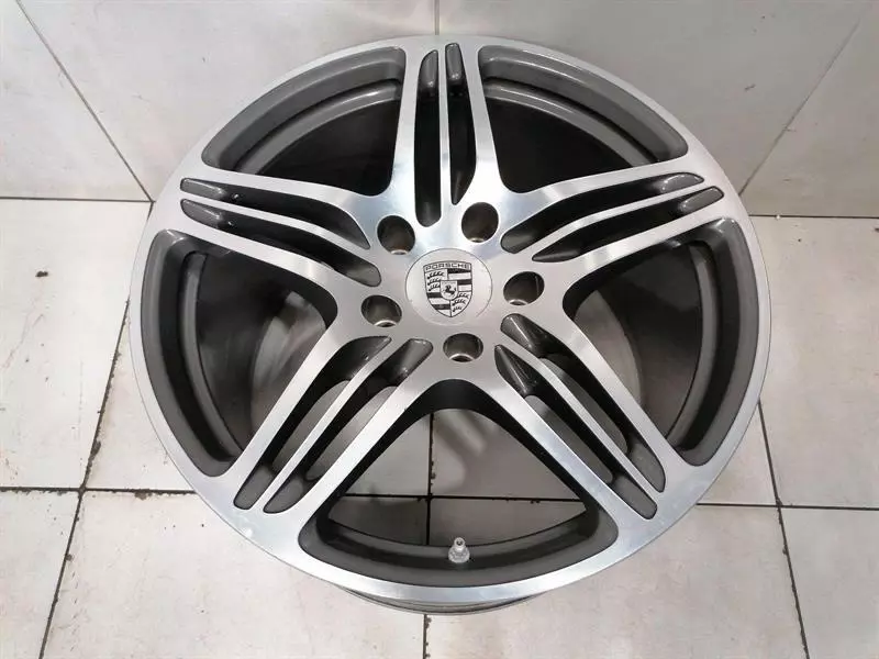 Porsche 911 (997) Porsche 911 997 Alloy Wheel 99736216202 Alloy Wheel ET51 11J X19 TURBO Body type: Coupe
Fuel: Petrol