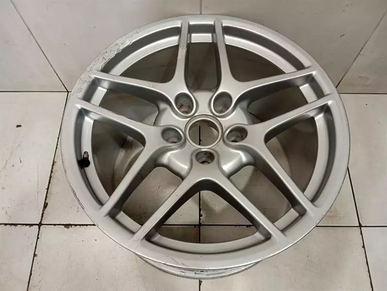 Porsche 911 (997) Porsche 911 997 Alloy Wheel 99736216301 Alloy Rim 11JX19 ET51 Body type: Coupe
Fuel: Petrol