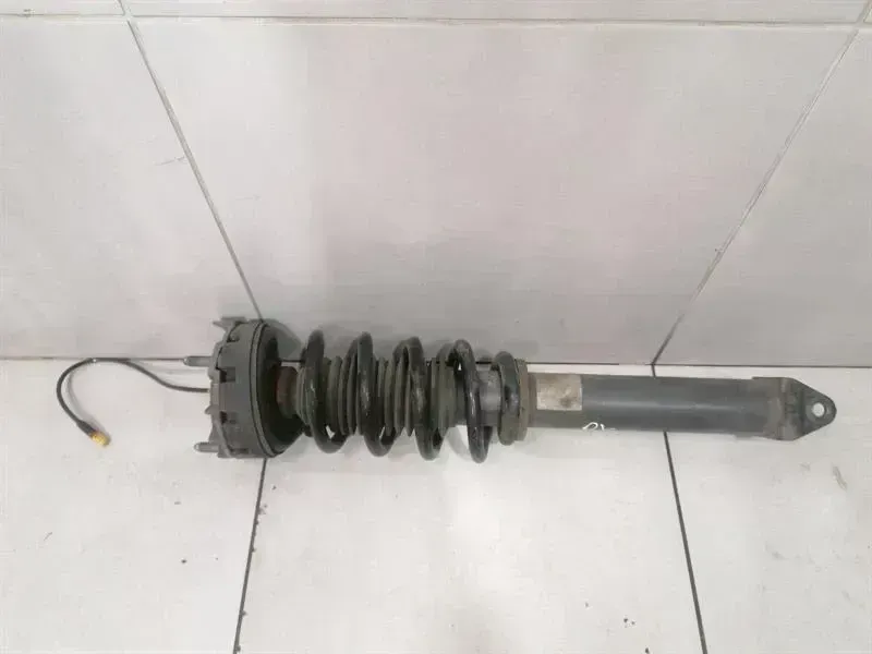 Porsche 911 (997) Porsche 911 997 Shock Absorber Rear 99733305330 Shock Absorber Rear PASM Body type: Convertible
Fuel: Petrol