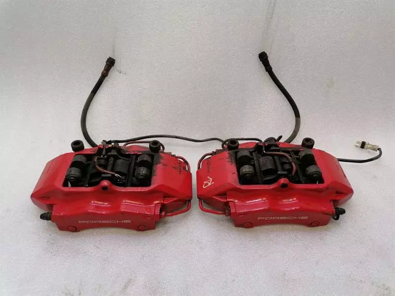 Porsche 911 (997) Porsche 911 997 Rear Brake Caliper Set 99635242560 Rear Caliper 4S AWD Body type: Convertible
Fuel: Petrol