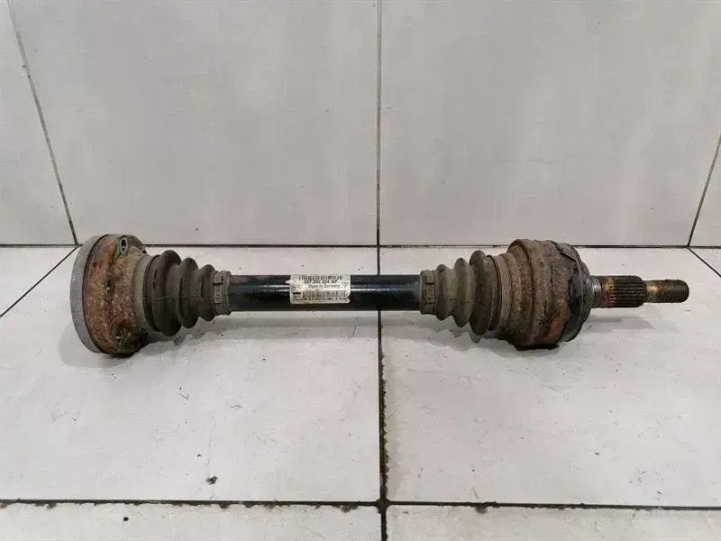Porsche 911 (997) Porsche 911 997 mk2 pdk l=r Rear Drive Shaft 99733202450 Drive Shaft Rear Body type: Convertible
Fuel: Petrol