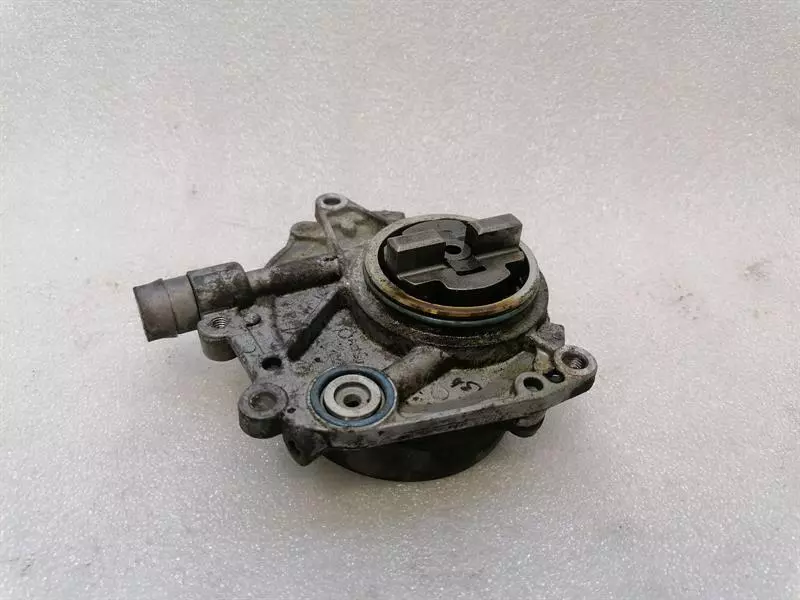 Porsche 911 (997) Porsche 911 997 Vacuum Pump 9A111009006 Vacuum Pump Body type: Convertible
Fuel: Petrol
