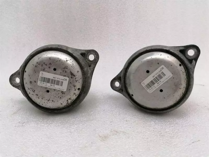 Porsche 911 (997) Porsche 911 997 Engine Mount Set 99737504908 Engine Holder Set Body type: Coupe
Fuel: Petrol