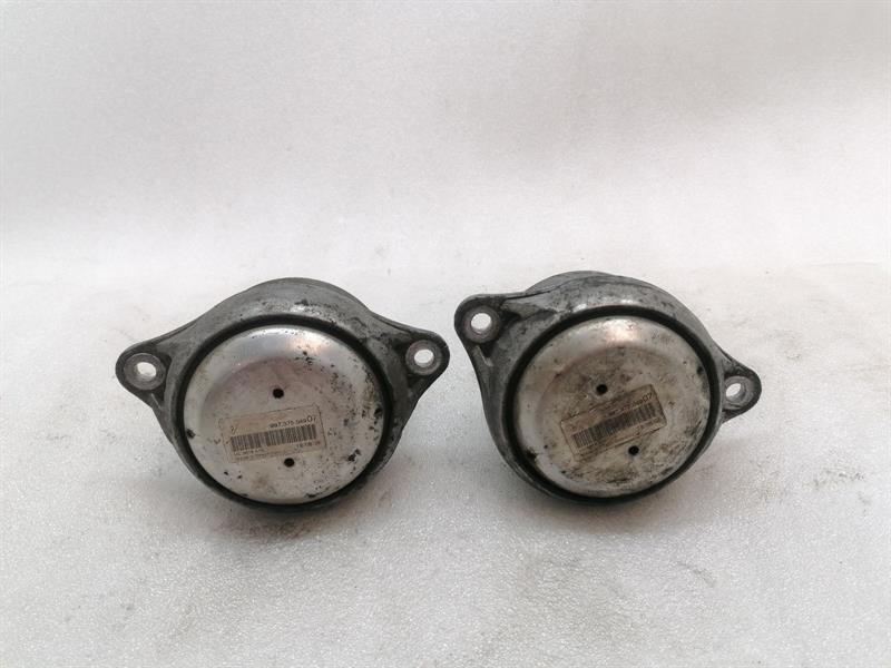 Porsche 911 (997) Porsche 911 997 Engine Mount Set 99737504907 Engine Holder Set Body type: Convertible
Fuel: Petrol