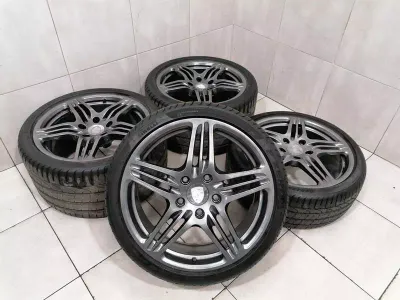 19 Porsche 911 997 4s awd Комплект алуминиеви джанти 99736215602 Алуминиеви джанти 99736216202 КОМПЛЕКТ