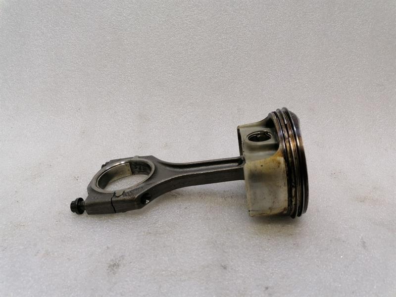 Porsche 911 (997) Porsche 911 997 9a110393850 ma101 3.8 mk2 lift piston conrod 9a11039140 Body type: Convertible
Fuel: Petrol
