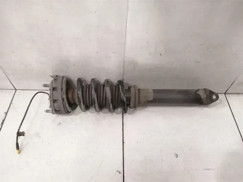 Porsche 911 (997) Porsche 911 997 turbo shock absorber rear 99733305324 shock absorber rear LEFT Body type: Coupe
Fuel: Petrol