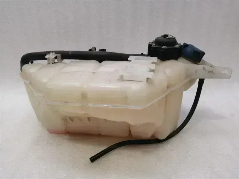 Porsche 911 (997) Porsche 911 997 Turbo Expansion Tank 99610605703 Expansion Tank Coolant Body type: Coupe
Fuel: Petrol