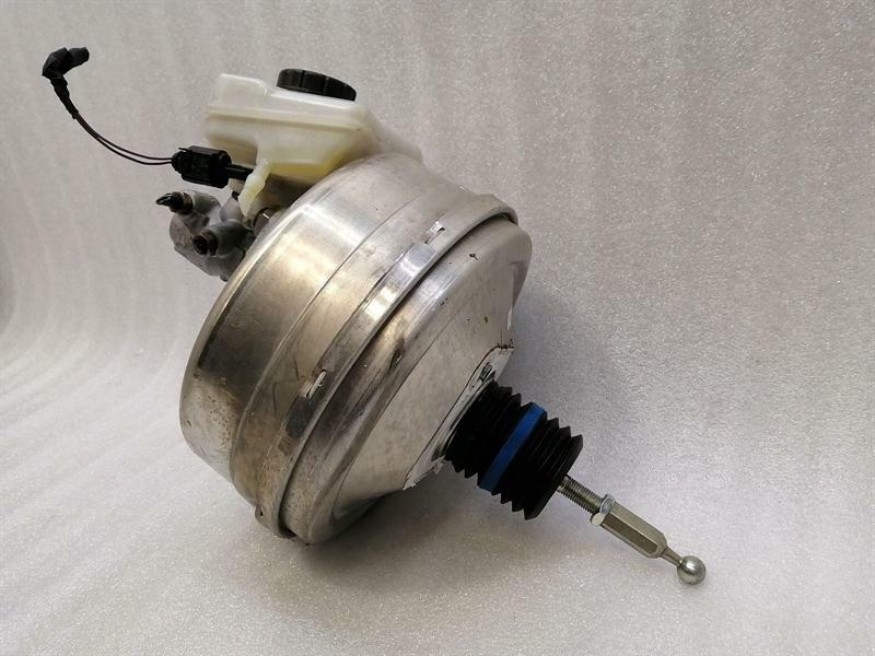 Porsche Macan Porsche Macan 95B brake servo set 4M0612103J brake booster set Body type: SUV
Fuel: Petrol