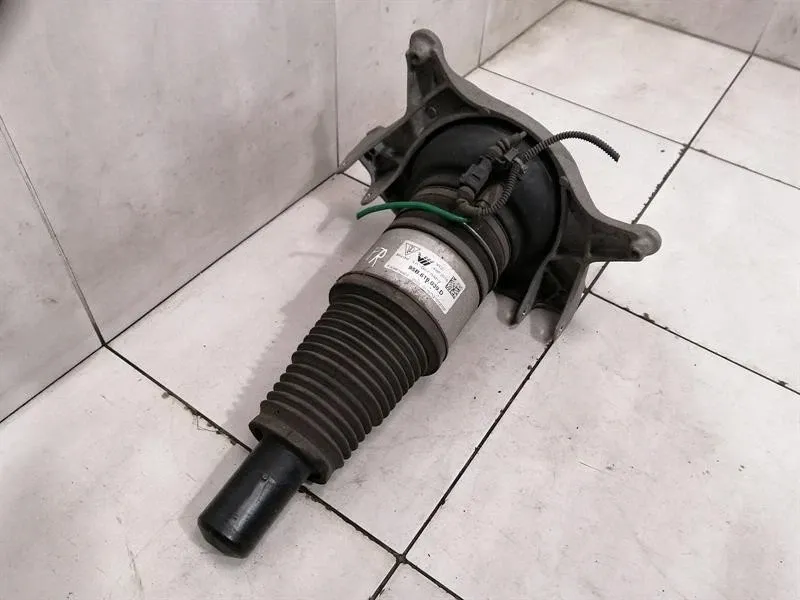 Porsche Macan 95B shock absorber front 95B616039D shock absorber front Airmatic