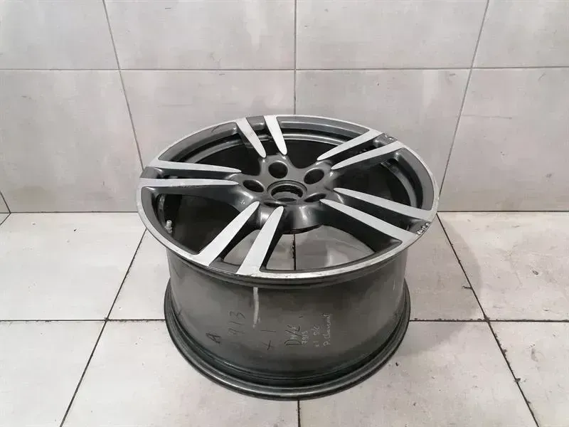 Porsche Panamera Porsche Panamera 970 Alloy Wheel 97036219204 20-inch Turbo II Wheel Alloy Rim, Body type: Hatchback
Fuel: Petrol