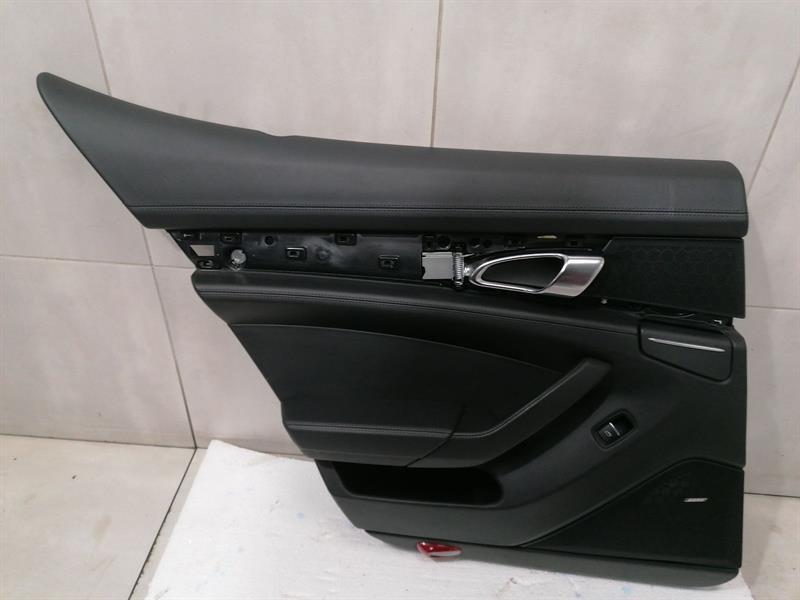 Porsche Panamera Porsche Panamera 970 door card rear left 97055591300 door panel rear leather Body type: Hatchback
Fuel: Petrol