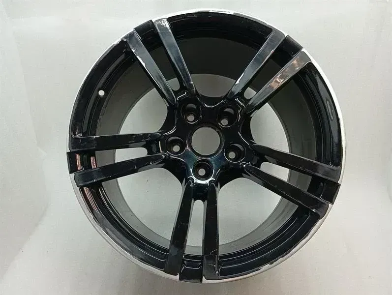Porsche Panamera Porsche Panamera 970 wheel 97036219204 alloy rim turbo II wheel, 11J x 20 ET68 Body type: Hatchback
Fuel: Petrol