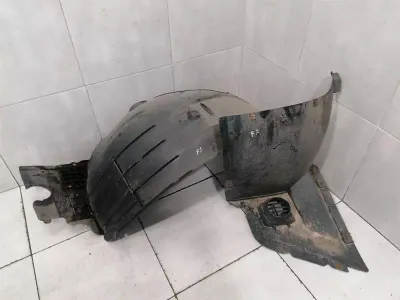 Cache-passage de roue avant droit en plastique pour Porsche Panamera 970 97050412601