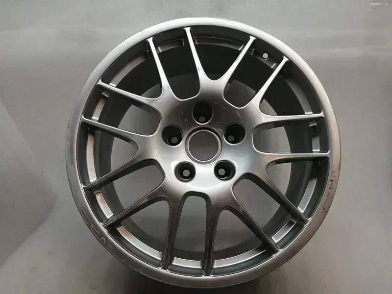 Porsche Panamera Porsche Panamera 970 Alloy Wheel 97036217805 Alloy Wheel 9.5JX20 ET65 Body type: Hatchback
Fuel: Petrol