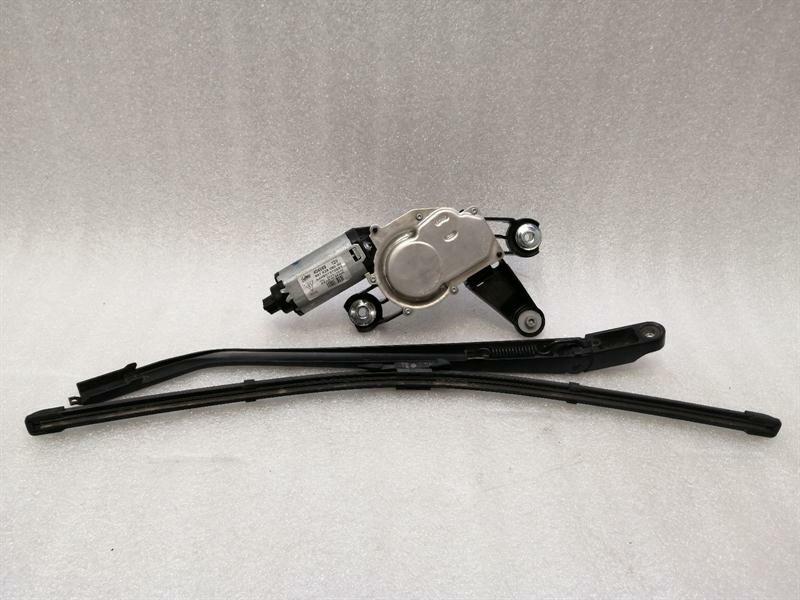 Porsche 911 (997) Porsche 911 997 Rear Wiper Motor + Arm 99762808000 Wiper Motor Rear Body type: Coupe
Fuel: Petrol