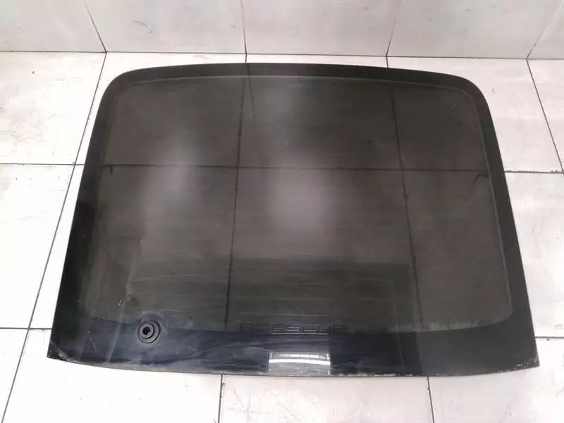 Porsche 911 (997) Porsche 911 997 rear screen 99754591103 rear window coupe Body type: Coupe
Fuel: Petrol