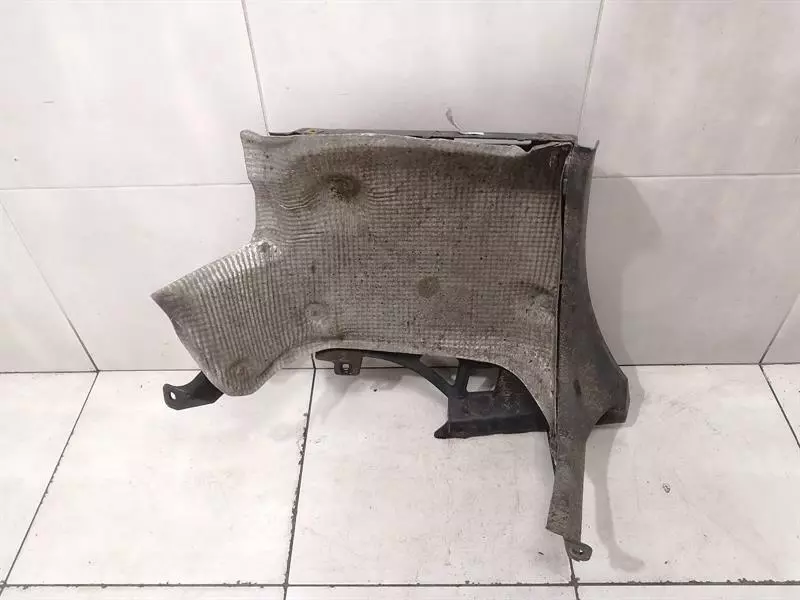 Porsche 911 (991) Porsche 911 997 c2 Right Exhaust Shield 99750563202 Exhaust Sign Mount RE Body type: Coupe
Fuel: Petrol
