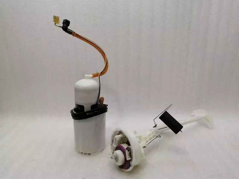 Porsche 911 (991) Porsche 911 997 987 Fuel Pump Electric Set 99762014201 Fuel Pump Kit Body type: Coupe
Fuel: Petrol