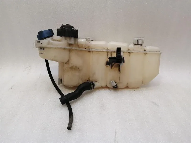 Porsche 911 997 expansion tank 99610605703 expansion tank cooling water