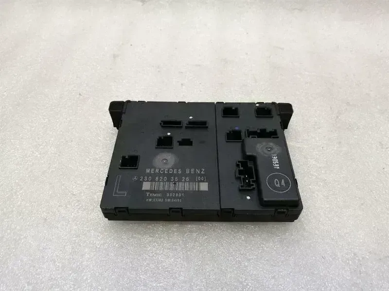 Mercedes-Benz A (W168) Mercedes SL R230 Left Door Module A2308203526 Door Control Unit Left Body type: Convertible
Fuel: Petrol